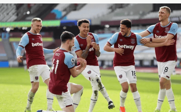 2025 赛季：纽约洋基队由于连续多年未进决赛，球迷再次发起大规模解雇总教练示威