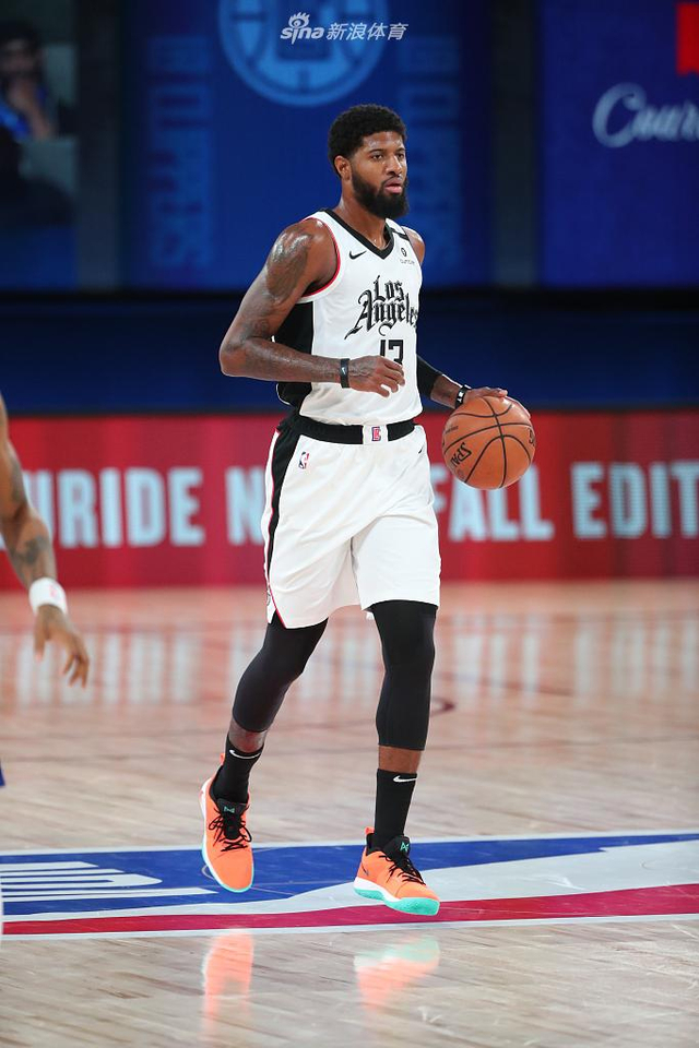 防来做出回 防来做出回