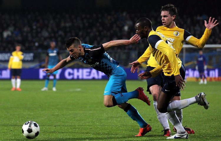 多次坚拒对 多次坚拒对